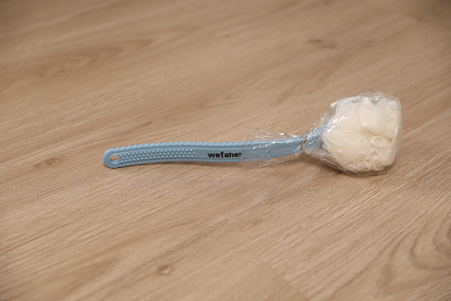 Wefaner Handled Bath Brush for Skin Exfoliating